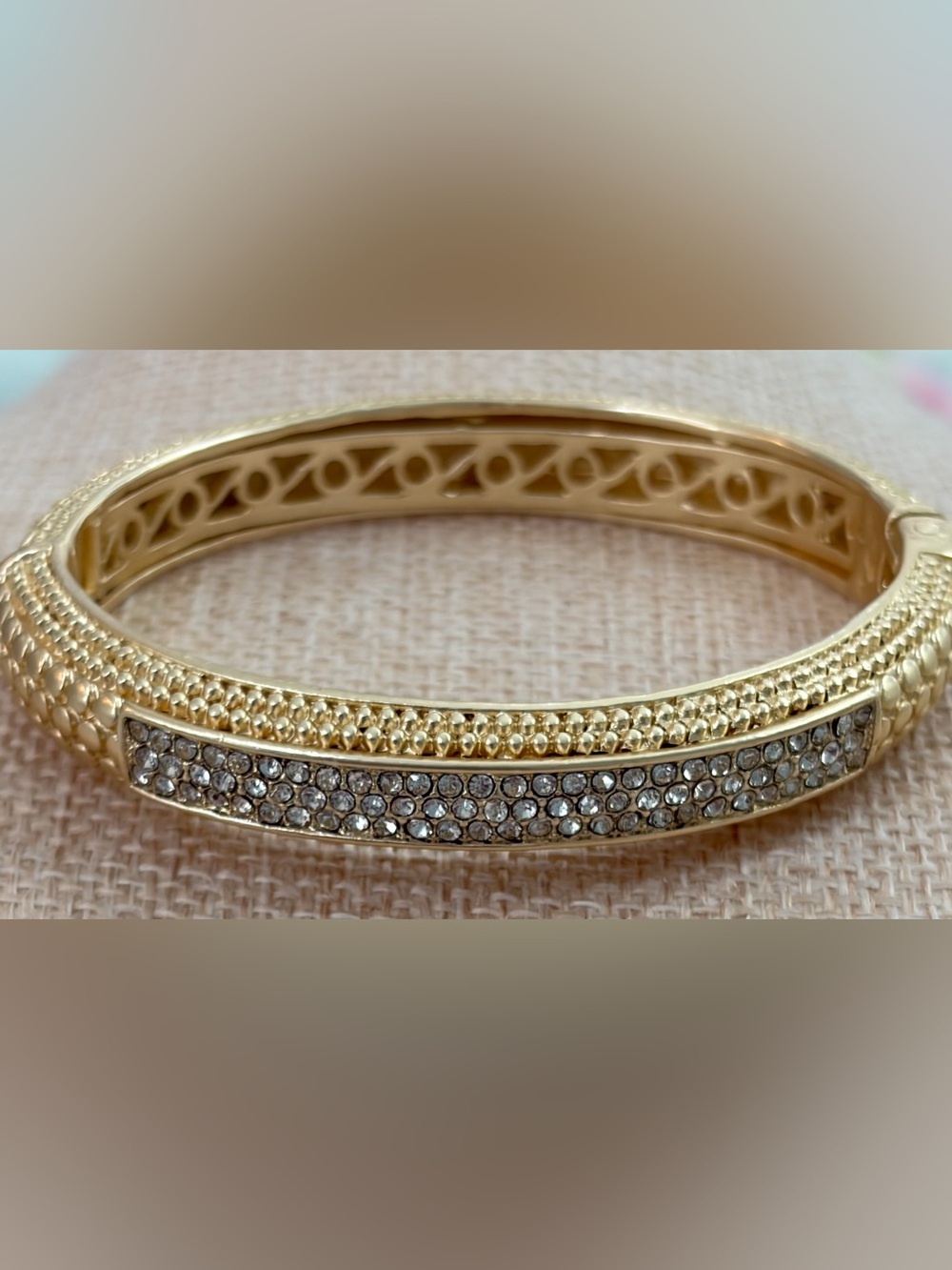 NEW Never Worn Matte Gold-Tone Crystal Pavé Bangle Bracelet magnetic closure